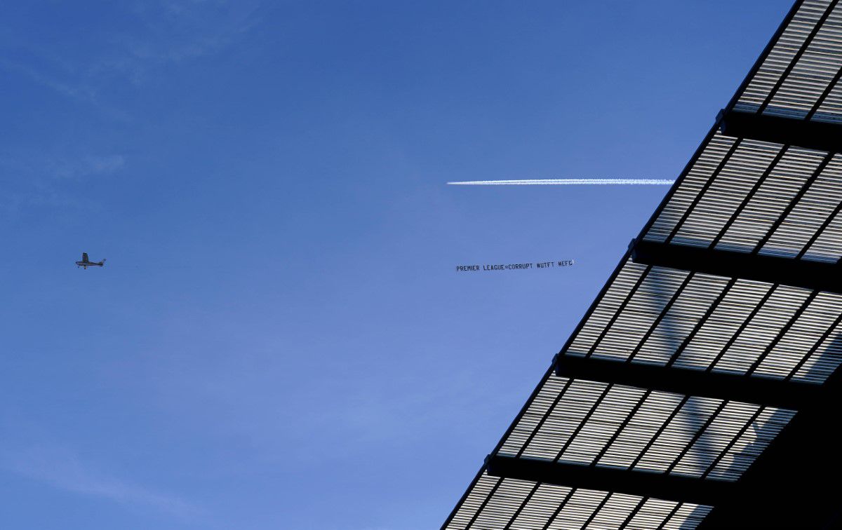 Protest inedit al fanilor lui Everton la Manchester City - Liverpool » Au închiriat un avion care să zboare cu un mesaj deasupra stadionului