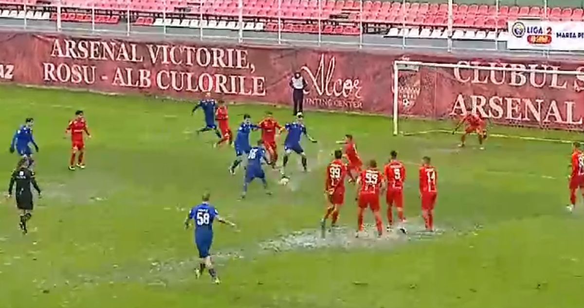 Haz de necaz în Liga 2: „Bine că nu s-au înecat” » Meci jucat în condiții imposibile