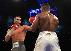 Vladimir Klitschko l-a acuzat pe Joe Rogan de propagandă în favoarea Rusiei: „Putin vrea să te sperie pe tine și pe oameni ca tine”