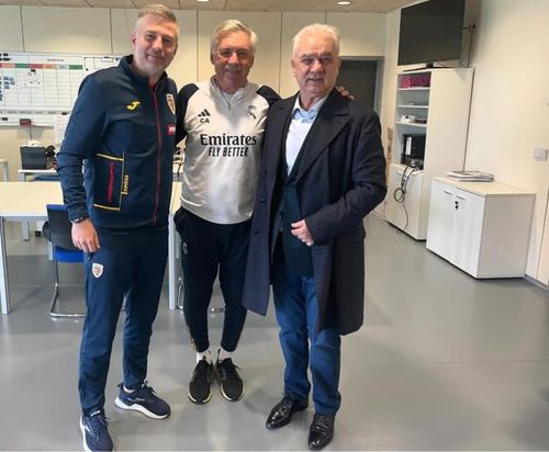 Edward Iordănescu alături de Carlo Ancelotti și tatăl său, Anghel Iordănescu