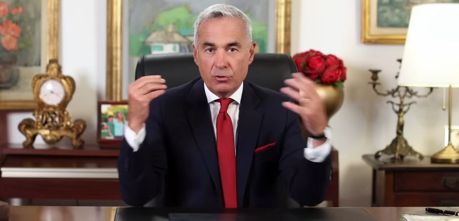 Călin Georgescu a câștigat primul tur al prezidențialelor 2024 A câștigat Cupa Campionilor cu Steaua și i-a făcut campanie lui Călin Georgescu: „E o mârșăvie și o idioțenie să spui că e un candidat pro-Putin și pro-legionari. Plec din țară dacă va câștiga Lasconi”