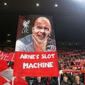 Arne Slot i-a cucerit deja pe fanii lui Liverpool // foto: Guliver/gettyimages