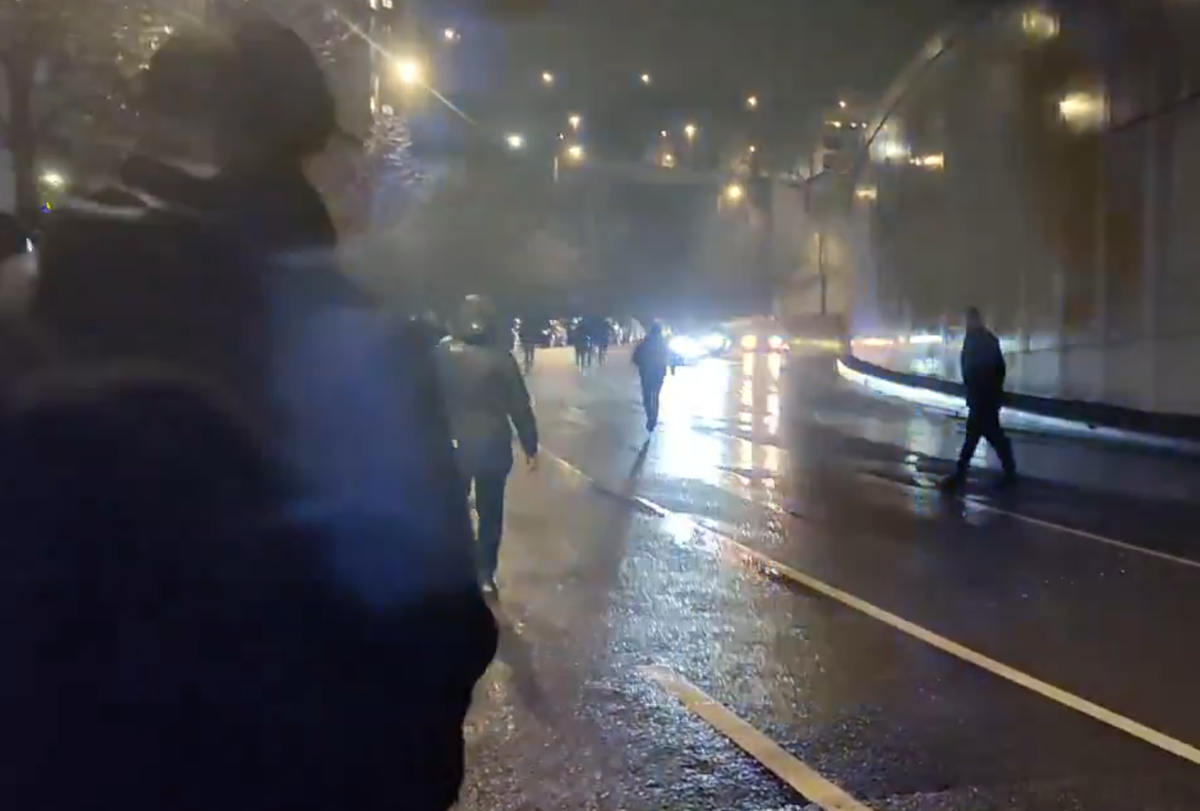 SCENE INCREDIBILE! » Fanii lui Porto au atacat cu torțe autocarul propriei echipe după ultimul meci