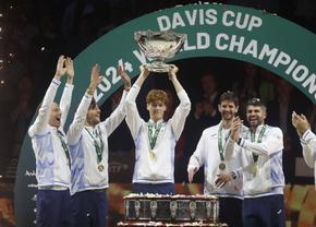 Jannik Sinner spune pas Cupei Davis, Carlos Alcaraz va fi prezent