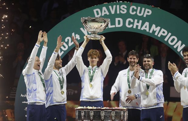 Jannik Sinner spune pas Cupei Davis, Carlos Alcaraz va fi prezent