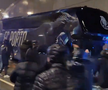 SCENE INCREDIBILE! » Fanii lui Porto au atacat cu torțe autocarul propriei echipe după ultimul meci