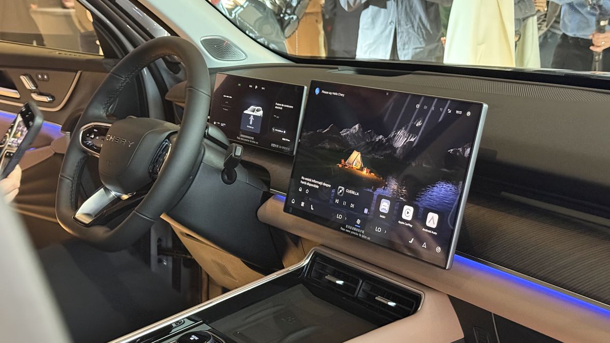 Mașina care vrea să schimbe regulile jocului în România: SUV hibrid premium sub prețul unui BMW X3 second-hand