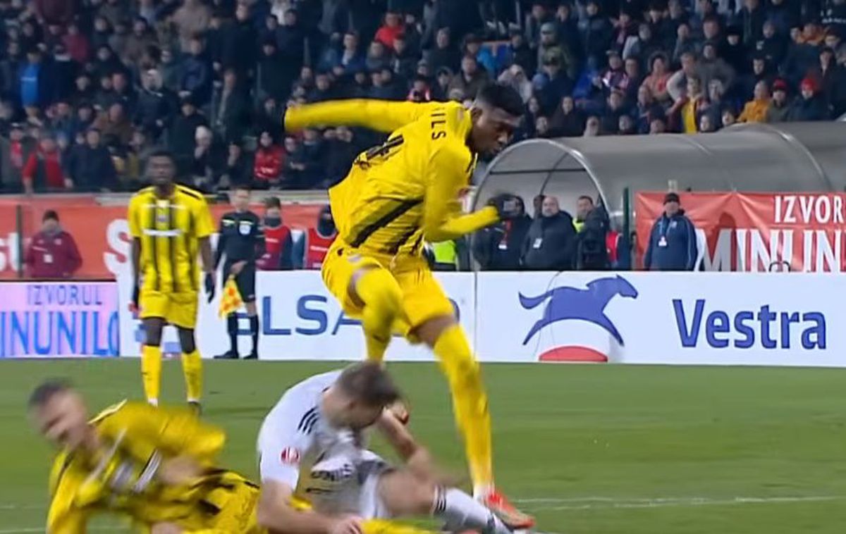 Intrare Kennedy Boateng - Kovtalyuk în Botoșani - Dinamo