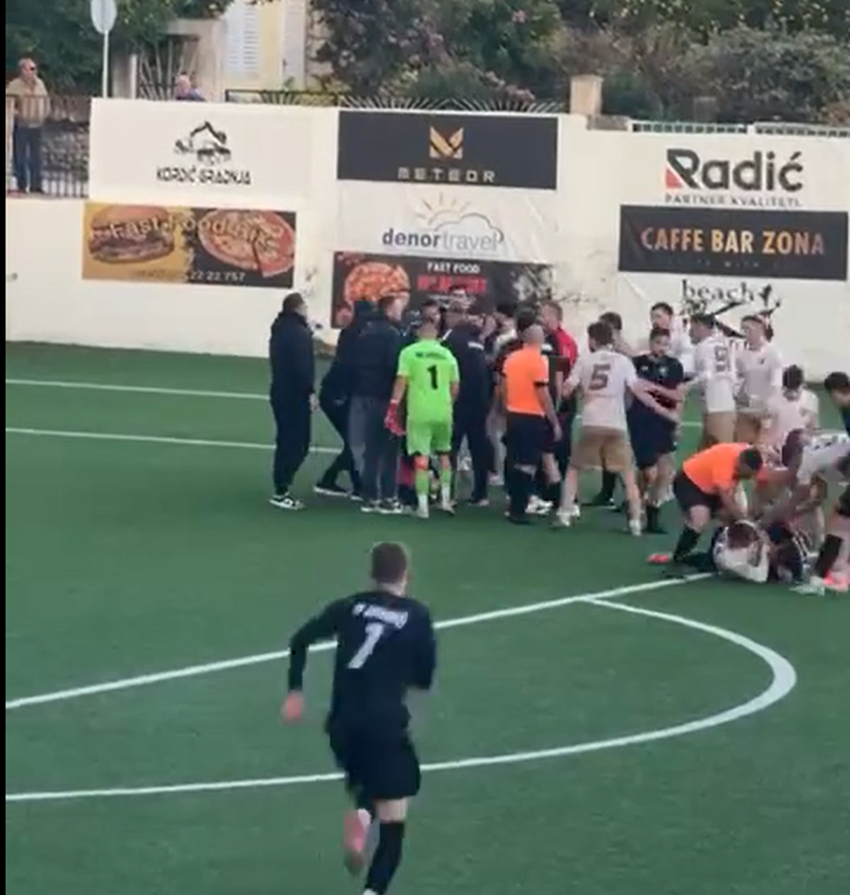 Bătaie generală în Croația!