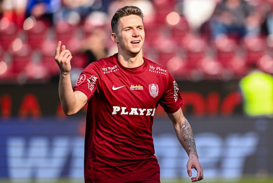 Louis Munteanu (23 de ani) ar putea pleca în iarnă de la CFR Cluj // FOTO: Imago Louis Munteanu „a fost virusat și sabotat psihologic” » Cristi Balaj, dezvăluiri incredibile din culise: „Îl sunau să-i spună că-i dau un salariu exagerat de mare. N-am putut să fac față!”
