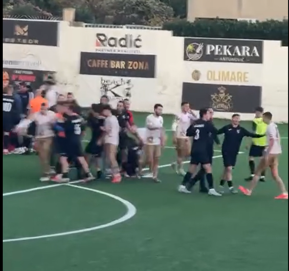 Bătaie generală în Croația!