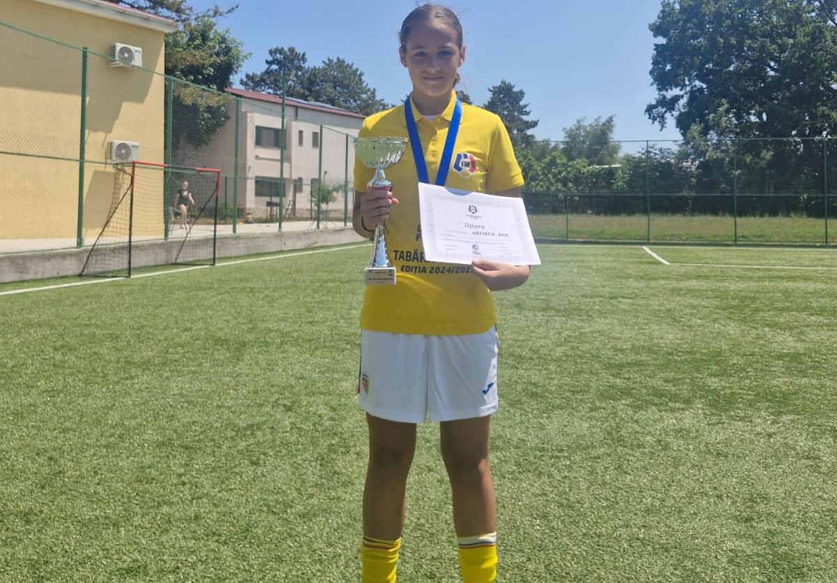 Tatăl are sute de meciuri în primele două ligi ale României, fiica tocmai ce a fost convocată la națională: „S-a încăpățânat să meargă la fotbal! E un dar de la Dumnezeu”