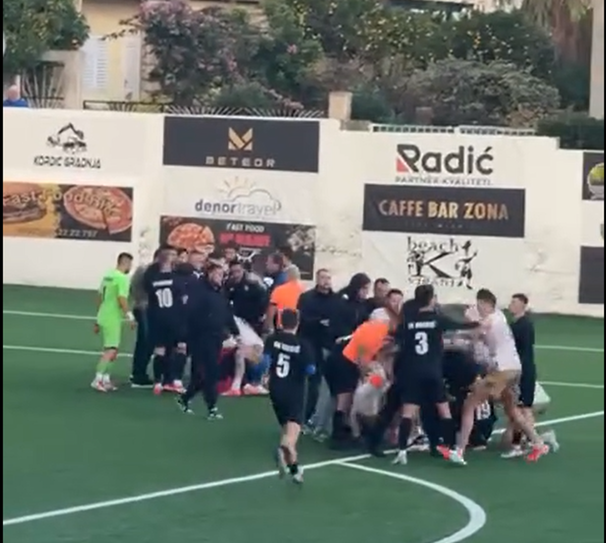 Bătaie generală în Croația!