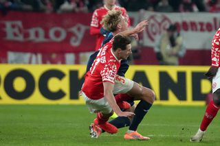 Atenție la „măcelarul” din Mainz! Federația germană l-a suspendat 3 etape și l-a amendat cu 15.000 de euro