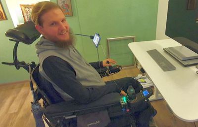 VIDEO Interviu emoționant » Mihai Neșu face progrese vizibile: „Mișc mai bine ambele mâini. Deja beau apă singur”