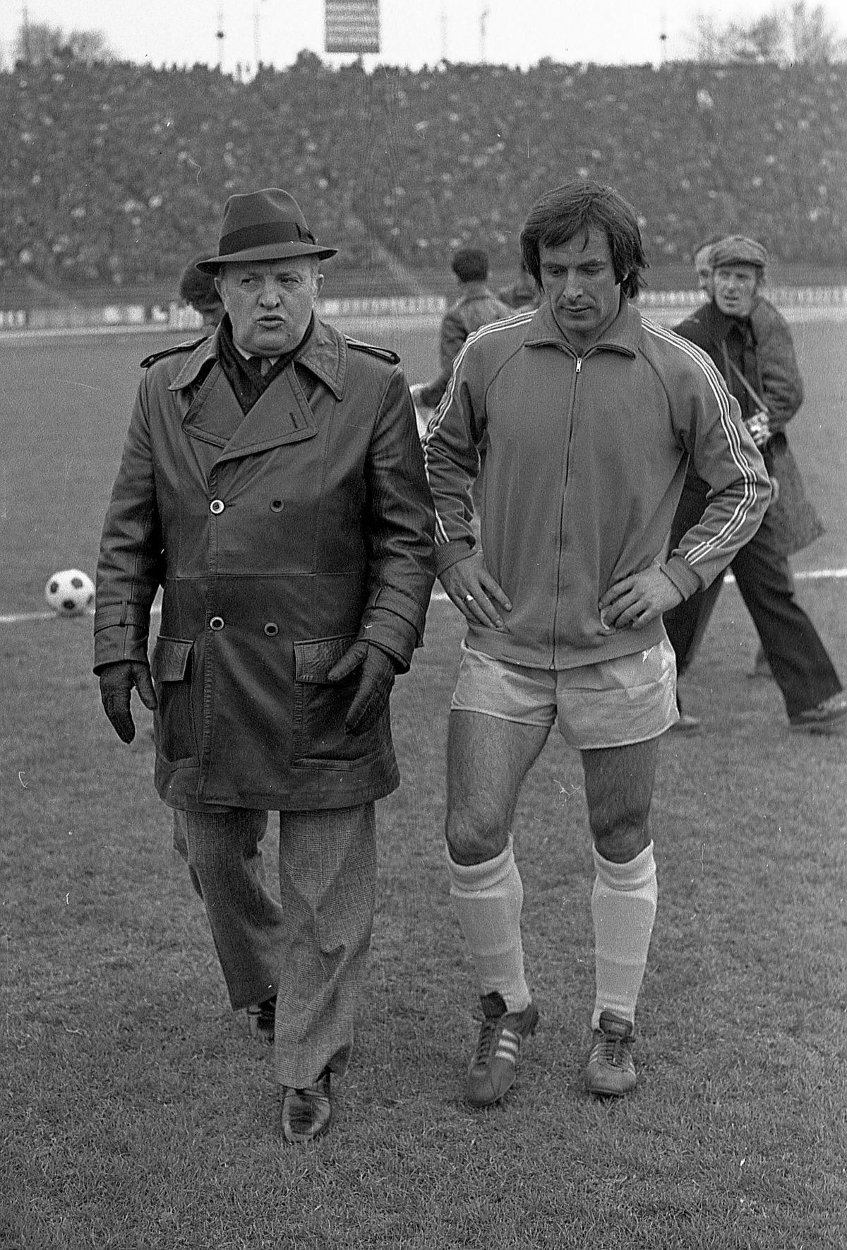 RETRO GSP 48 de ani de la publicarea unui interviu antologic » Piști Covaci despre Cruyff: „Luminile din baruri întunecă mintea în fața porții adverse!”