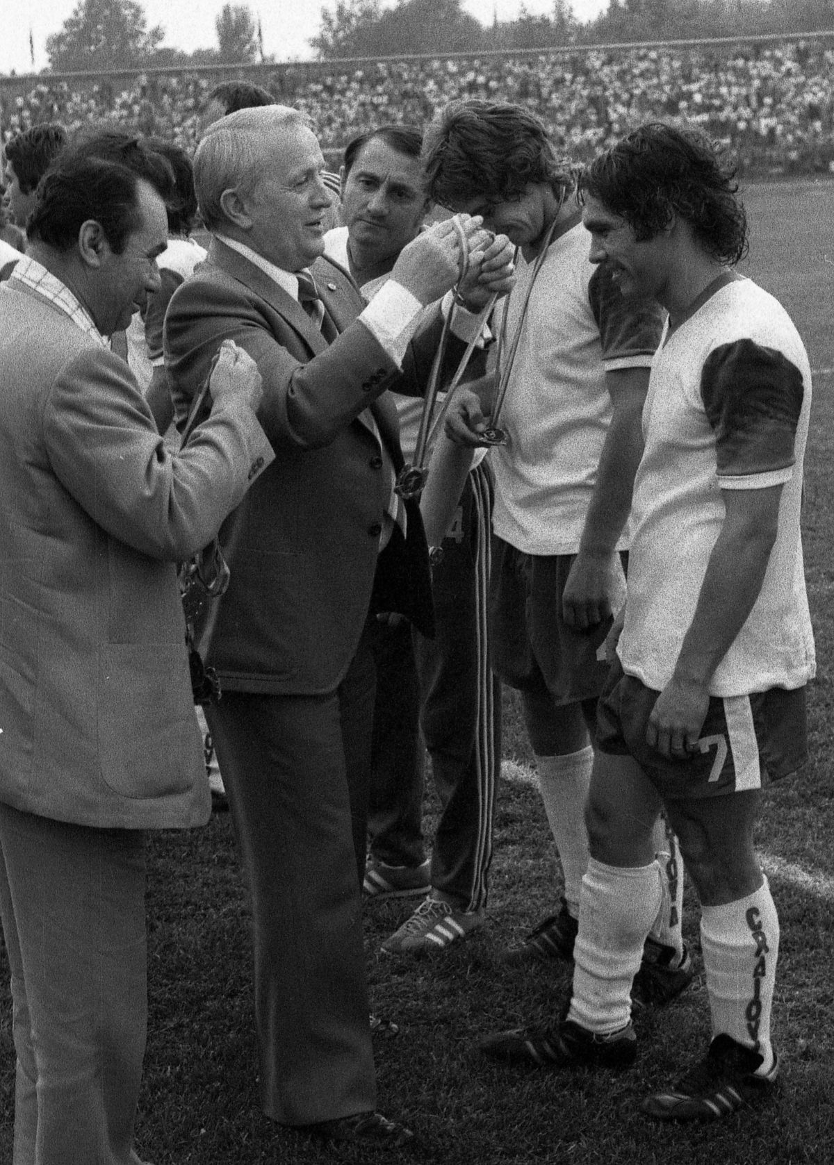 RETRO GSP 48 de ani de la publicarea unui interviu antologic » Piști Covaci despre Cruyff: „Luminile din baruri întunecă mintea în fața porții adverse!”