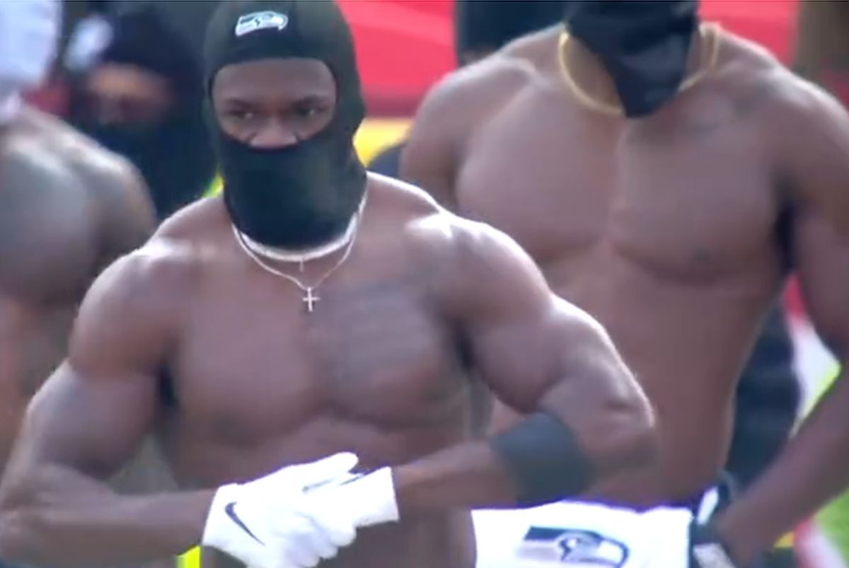 „Ce încearcă să demonstreze?” » La MINUS 10 grade, fotbaliștii americani i-au șocat pe privitori