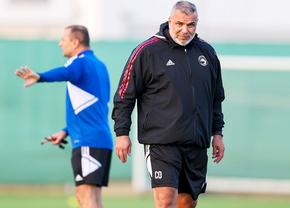 Cadoul ideal de Crăciun pentru Cosmin Olăroiu: e lider provizoriu în Emirate după victoria de astăzi și așteaptă ajutorul altui român