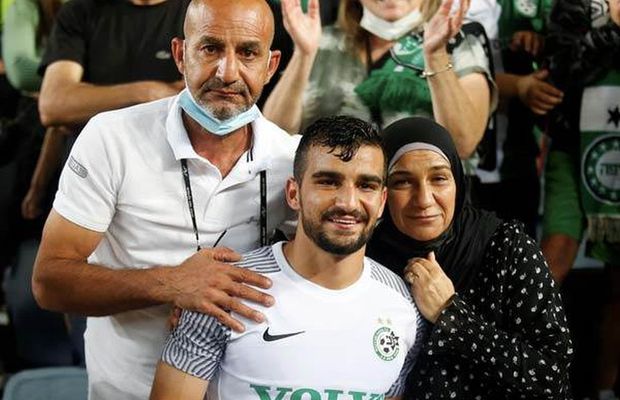 Povestea fraților crescuți în aceeași casă, dar care reprezintă naționale diferite, aflate în conflict