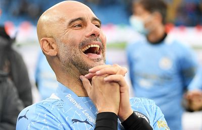 Pep Guardiola a râs când a fost întrebat dacă Manchester United poate fi o contracandidată la titlu