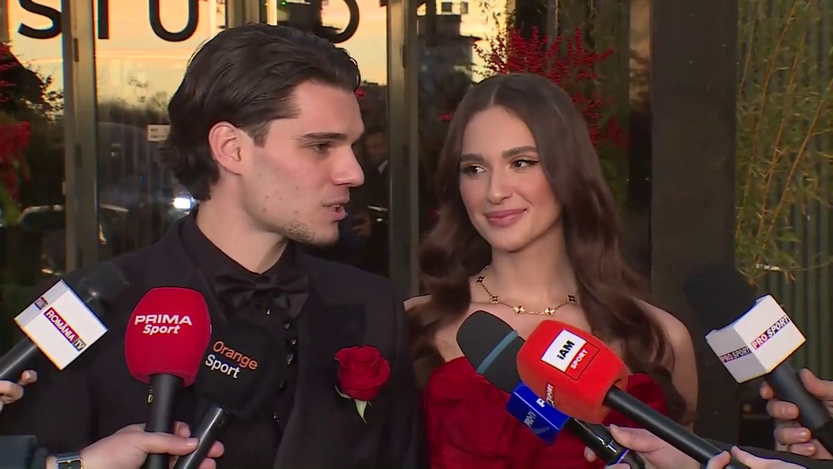 Direct de pe podium! Cât a costat rochia purtată de Elena la cununia cu Ianis Hagi