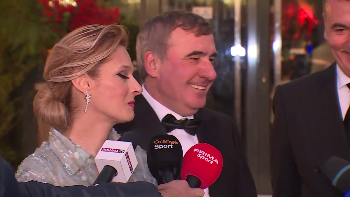 Direct de pe podium! Cât a costat rochia purtată de Elena la cununia cu Ianis Hagi