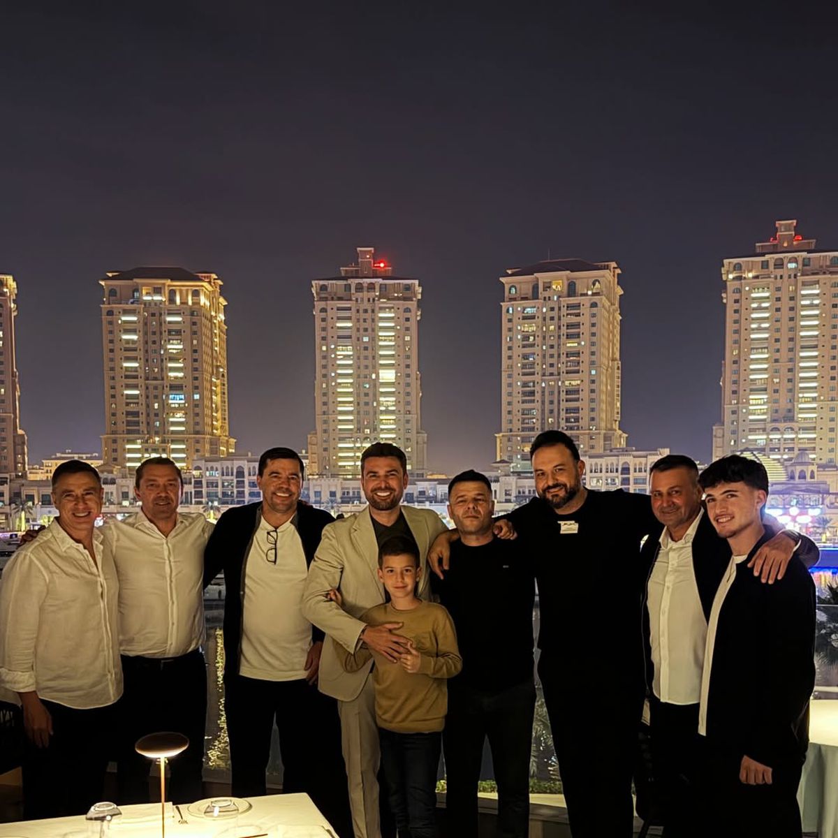 Plaje exotice vs bradul tradițional » Fotbalul românesc s-a împărțit de Crăciun: imagini din vacanță