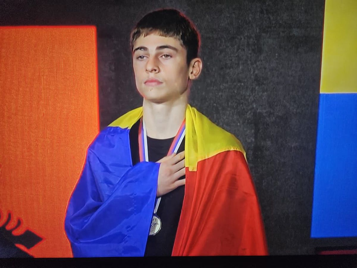 Puștiul cu pumni de aur din boxul românesc: „N-am zis niciodată «Nu mai pot» sau «Nu mai vreau». Când intru în ring, sunt în transă”