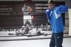 Puștiul cu pumni de aur din boxul românesc: „N-am zis niciodată «Nu mai pot» sau «Nu mai vreau». Când intru în ring, sunt în transă”