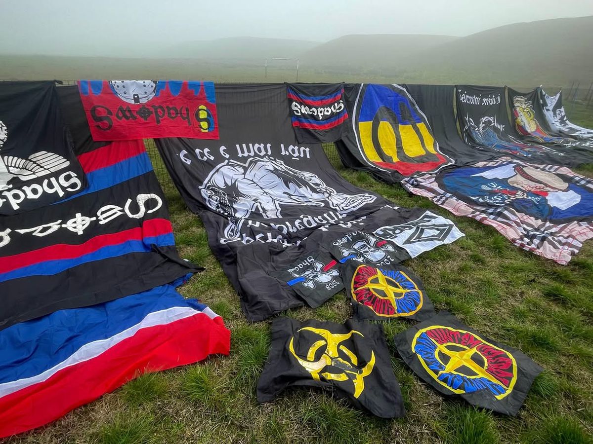 „Ați fost celebri” » Cutremur de Crăciun pe scena ultras din România! „Câinii” și-au etalat „prada” pe câmp, steliștii au reacționat