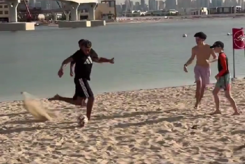 VIDEO Lamine Yamal a intrat la o miuță pe plajă în Dubai