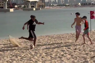 Lamine Yamal a intrat la o miuță pe plajă în Dubai