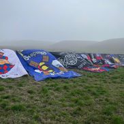 Peluza Sud Dinamo revendică steagurile grupării steliste Shadows // FOTO: Instagram @fcd.sud