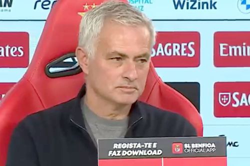 VIDEO Jose Mourinho și-a vărsat nervii pe el în conferință: „Fals! Te pedepsesc”
