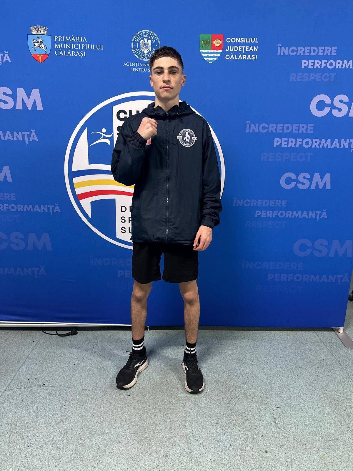 Puștiul cu pumni de aur din boxul românesc: „N-am zis niciodată «Nu mai pot» sau «Nu mai vreau». Când intru în ring, sunt în transă”