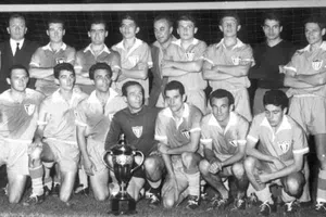 Șapca pe Cupă » O incursiune altfel printr-o parte din istoria echipei de fotbal Universitatea Cluj