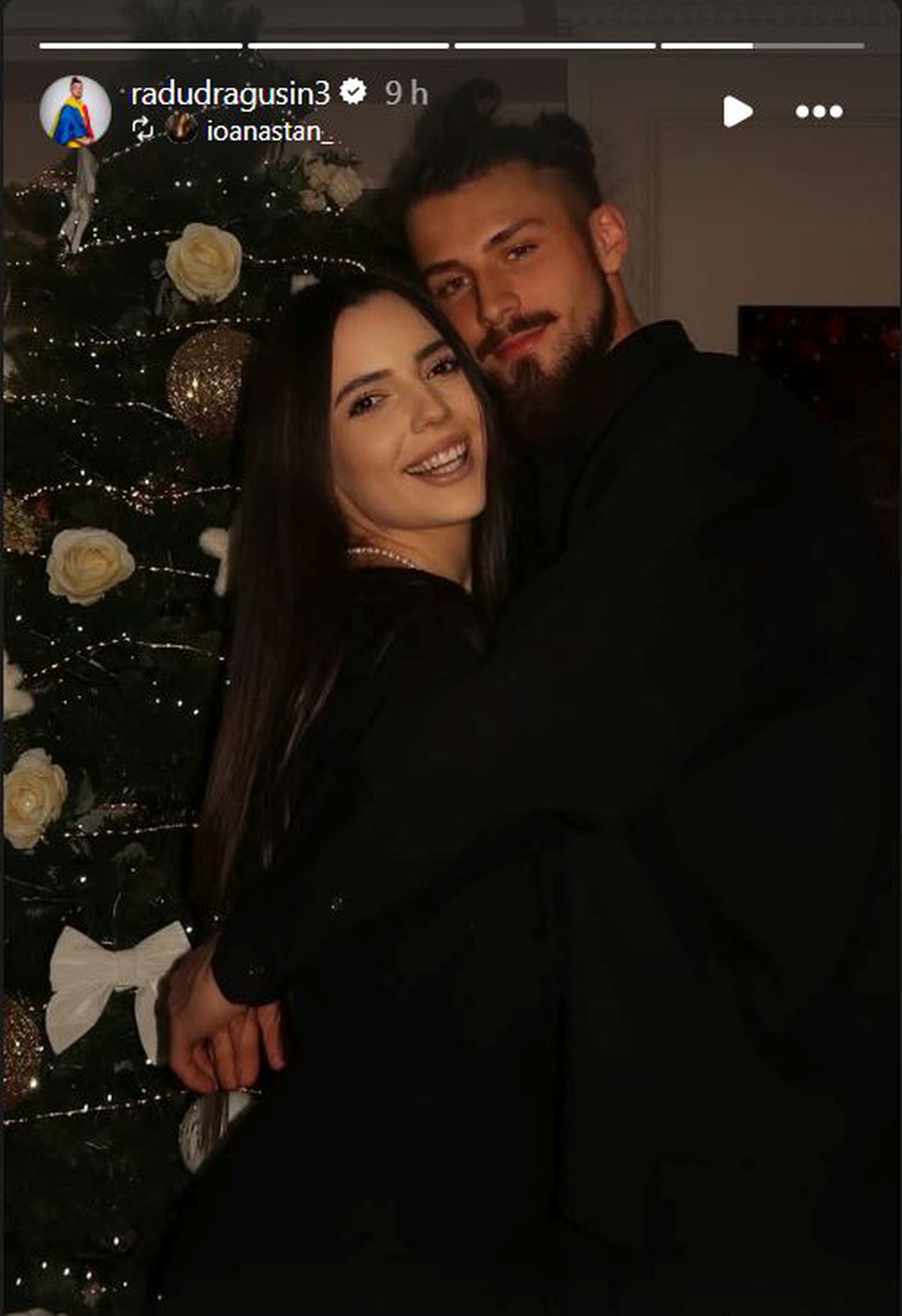 Plaje exotice vs bradul tradițional » Fotbalul românesc s-a împărțit de Crăciun: imagini din vacanță