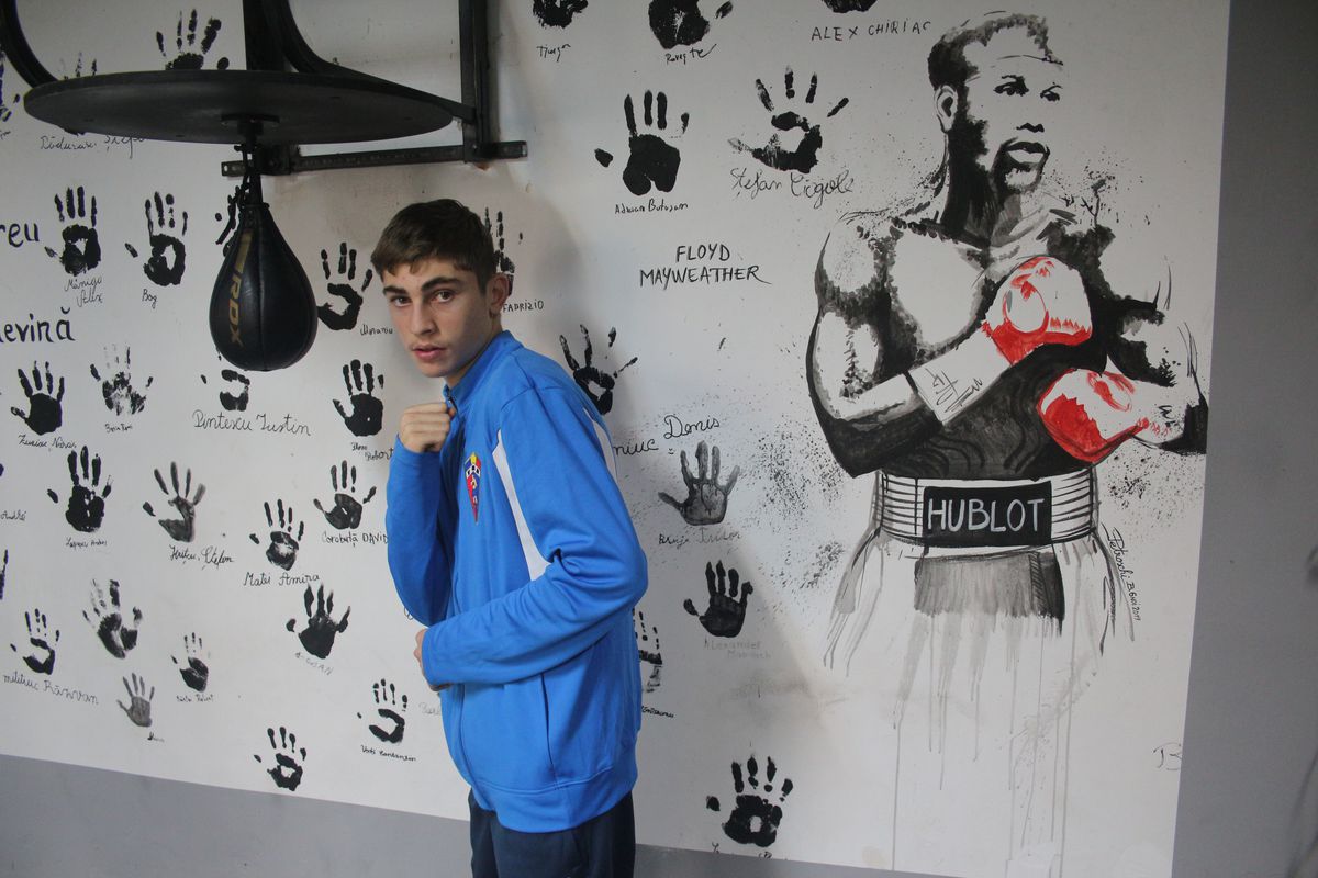 Puștiul cu pumni de aur din boxul românesc: „N-am zis niciodată «Nu mai pot» sau «Nu mai vreau». Când intru în ring, sunt în transă”