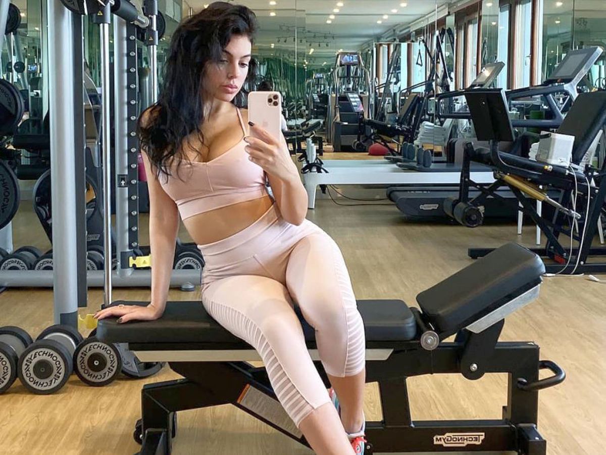 GALERIE FOTO Georgina Rodriguez, logodnica lui Cristiano Ronaldo, și-a pus silicoane noi!