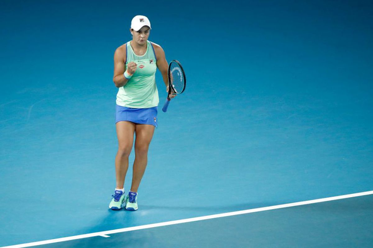 AUSTRALIAN OPEN // Ashleigh Barty, marea favorită la Melbourne, a clacat complet în setul secund cu Riske