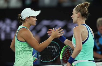 AUSTRALIAN OPEN // Ashleigh Barty, marea favorită la Melbourne, a clacat complet în setul secund cu Riske