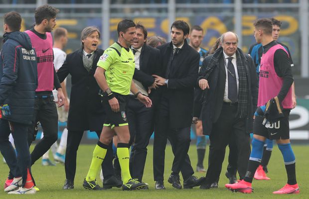 INTER - CAGLIARI 1-1 // FOTO Scandal în Serie A! Lautaro Martinez și Antonio Conte au sărit la gâtul arbitrului