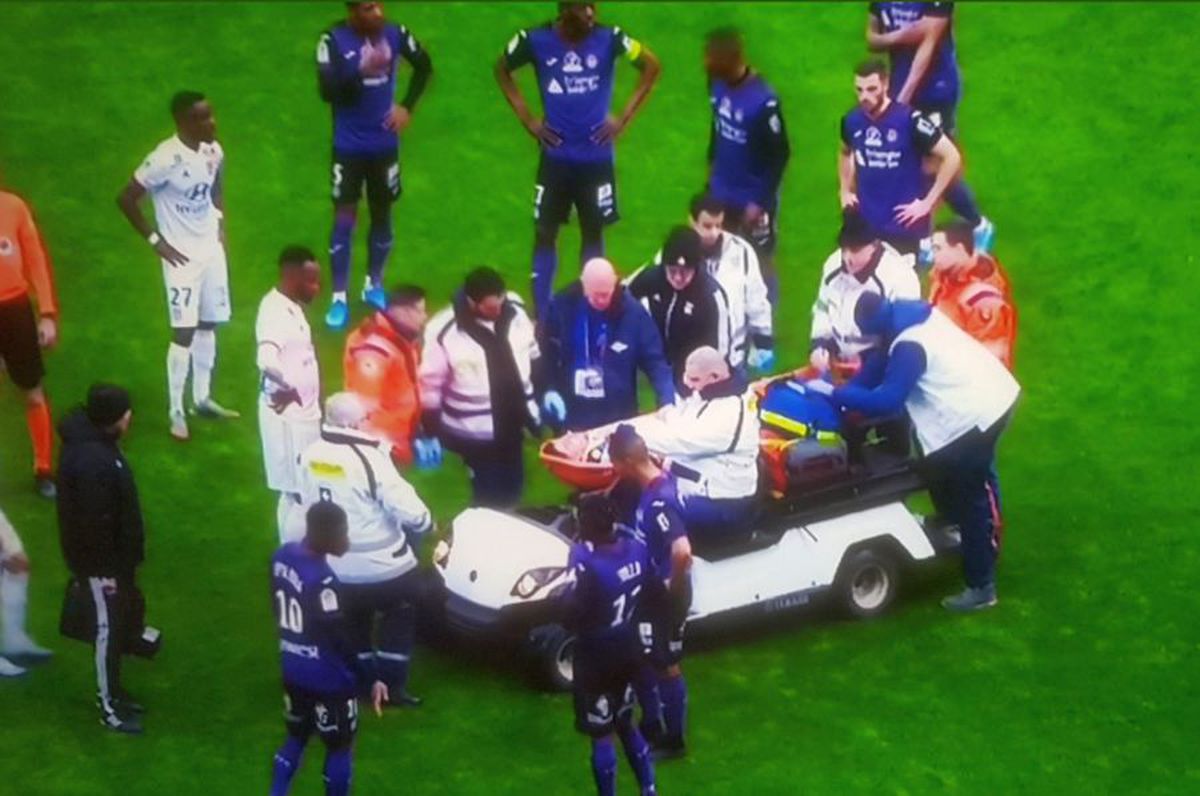 LYON - TOULOUSE // FOTO Panică la meciul în care Ciprian Tătărușanu a fost titular: jucătorul s-a prăbușit inert pe teren fără să fie atins