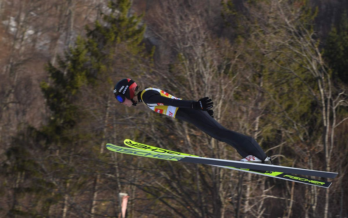 FOTO // Cupa Mondială la sărituri cu schiurile și-a desemnat câștigătorii » Etapele din weekend s-au desfășurat la Râșnov