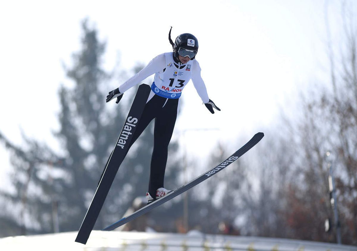 FOTO // Cupa Mondială la sărituri cu schiurile și-a desemnat câștigătorii » Etapele din weekend s-au desfășurat la Râșnov