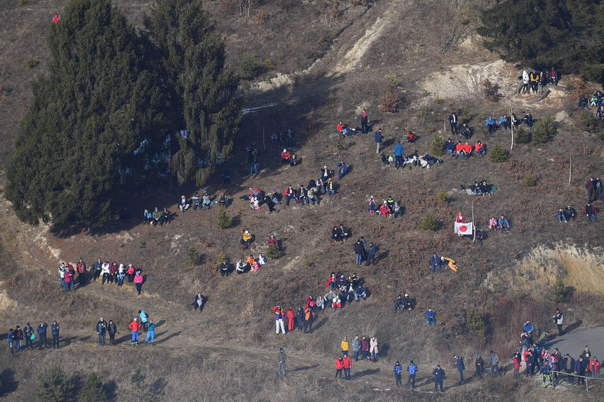 FOTO // Cupa Mondială la sărituri cu schiurile și-a desemnat câștigătorii » Etapele din weekend s-au desfășurat la Râșnov