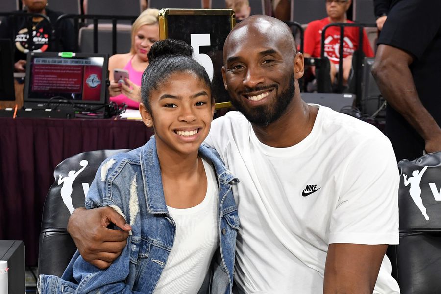 VIDEO+FOTO Legenda NBA Kobe Bryant, fetița lui de 13 ani și alte 7 persoane au murit! De ce s-ar fi prăbușit elicopterul + au fost identificate toate victimele
