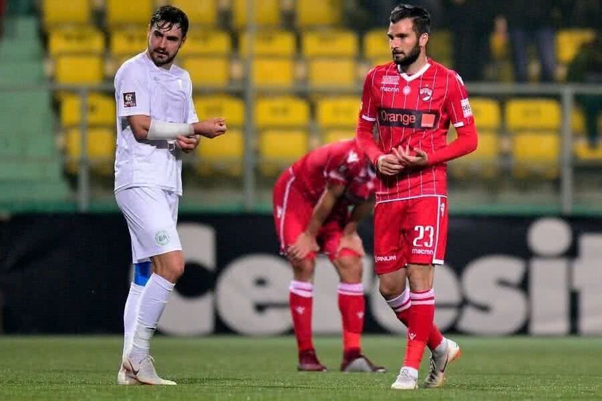 EXCLUSIV Sfârșitul lui Dinamo poate veni tocmai de la români! » 3 jucători dau clubul în judecată