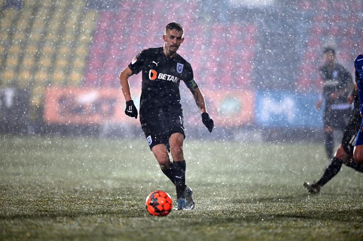 Continuă curățenia la Craiova » Inamicul suporterilor, demis după 8 ani: „A venit momentul să urmeze un alt drum”